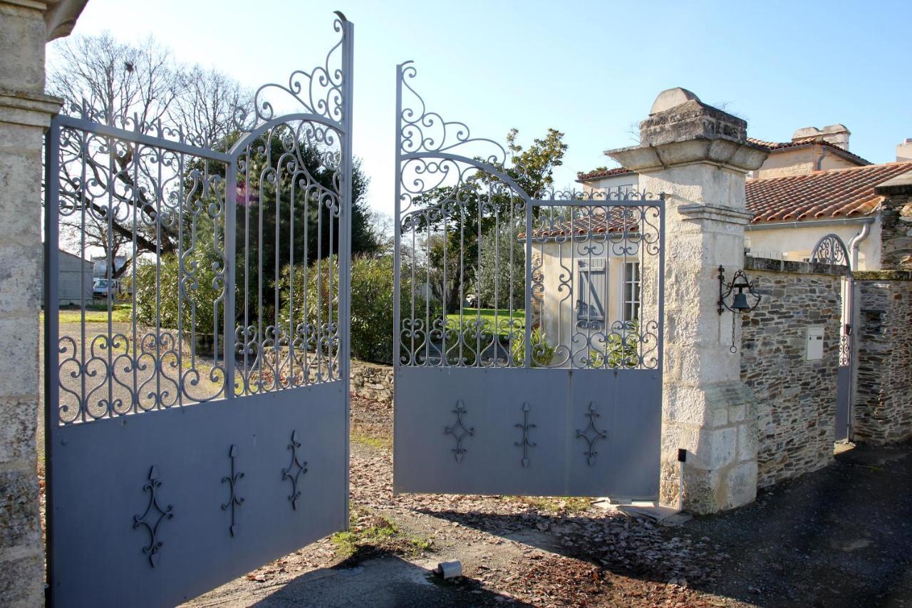 Hôtel Le Logis De La Venerie à Olonne-sur-Mer Extérieur photo